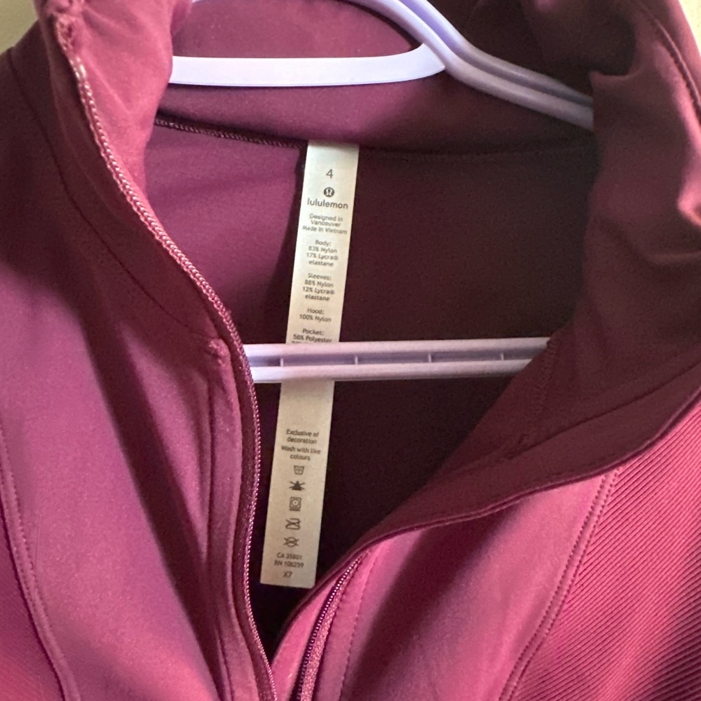 LULULEMON Zip up